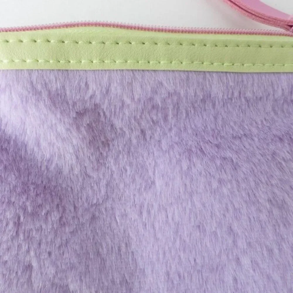 5/$20 NWOT Ipsy Glam Bag January 2023‎ Purple Fuzzy Faux Fur Makeup Bag